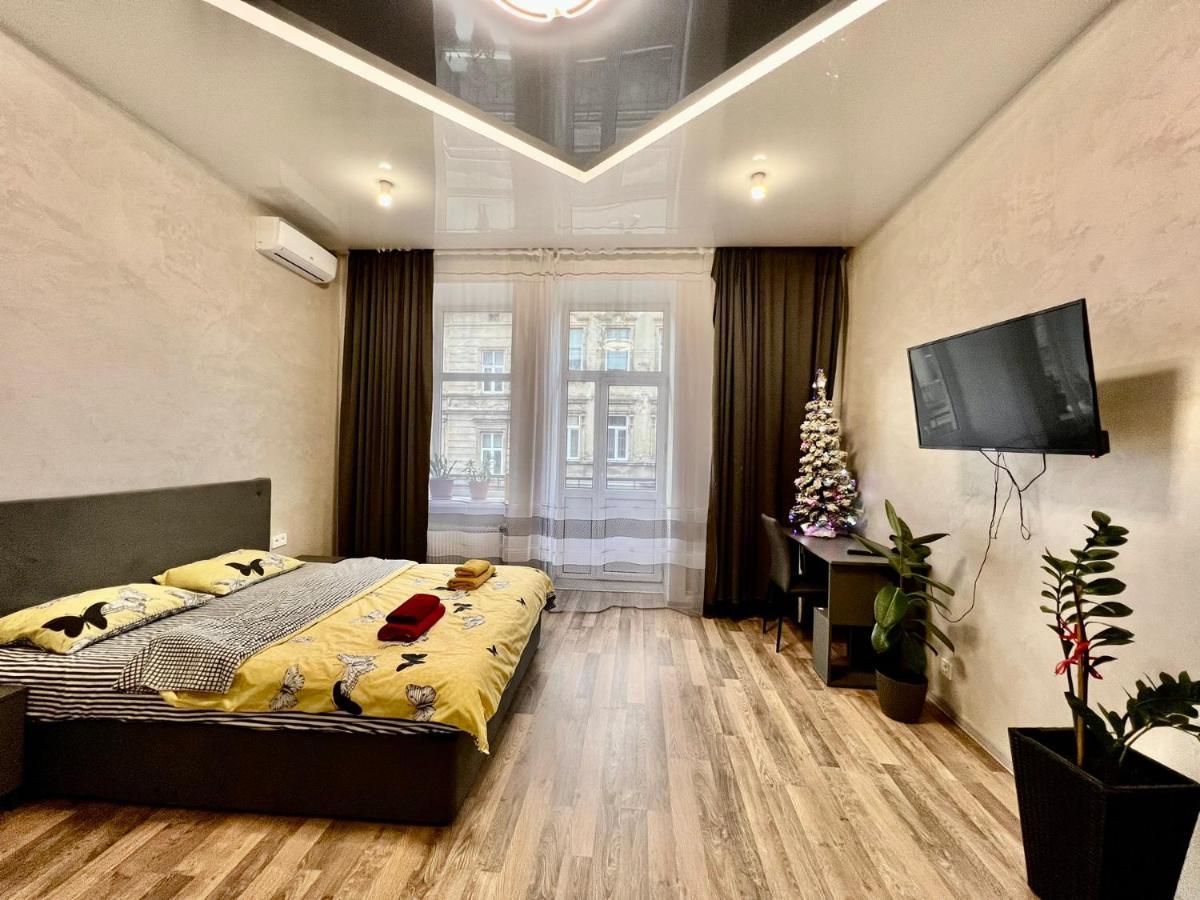 Kulisha 2Bedroom Apartment Near Opera House With Balcony Lviv Dış mekan fotoğraf