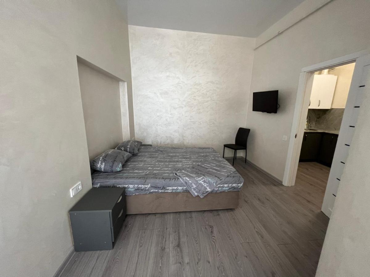 Kulisha 2Bedroom Apartment Near Opera House With Balcony Lviv Dış mekan fotoğraf